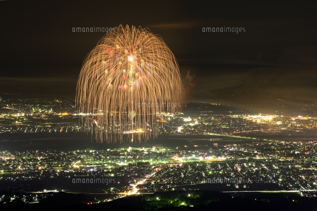 長岡まつりの大花火大会
(c)NIIGATA PHOTO LIBRARY/SEBUN PHOTO