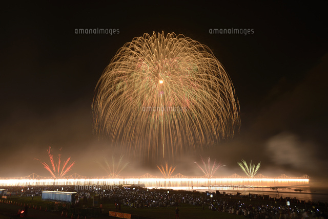 長岡まつりの大花火大会
(c)NIIGATA PHOTO LIBRARY/SEBUN PHOTO