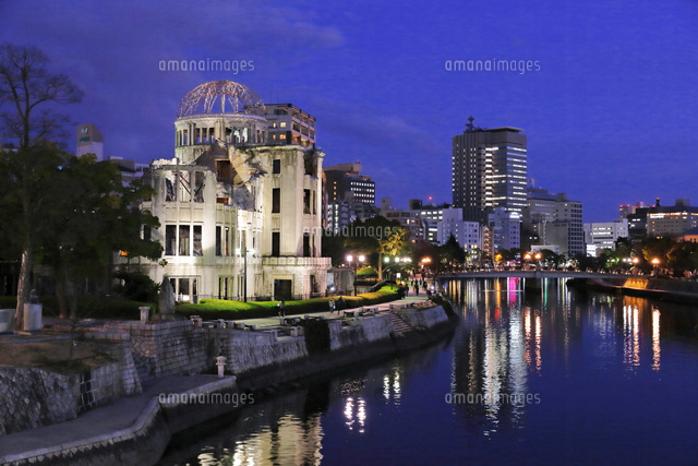 原爆ドームの夜景
(c)NIIGATA PHOTO LIBRARY/SEBUN PHOTO