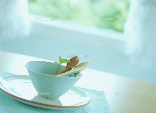 食器
(c)KAZUO OGAWA/orion
