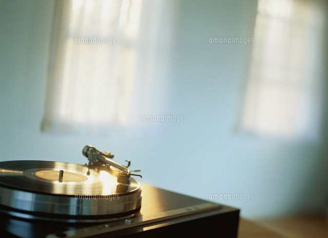 レコードプレーヤー
(c)KAZUO OGAWA/orion