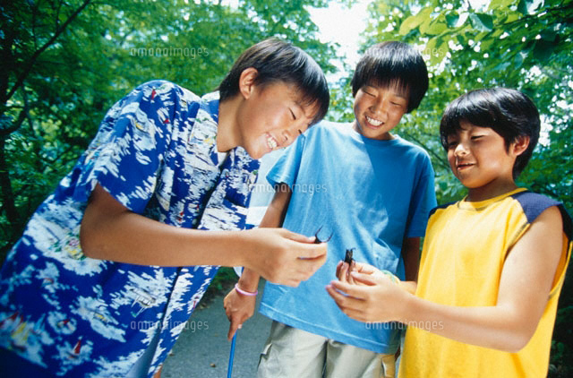 夏の3人の日本人の男の子
(c)KAZUO OGAWA/orion