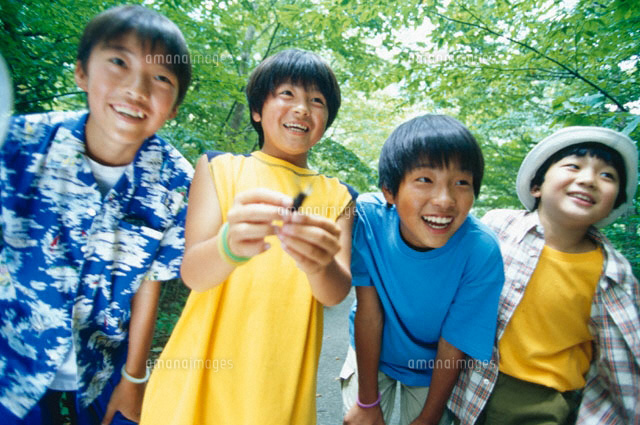夏の4人の日本人の男の子
(c)KAZUO OGAWA/orion