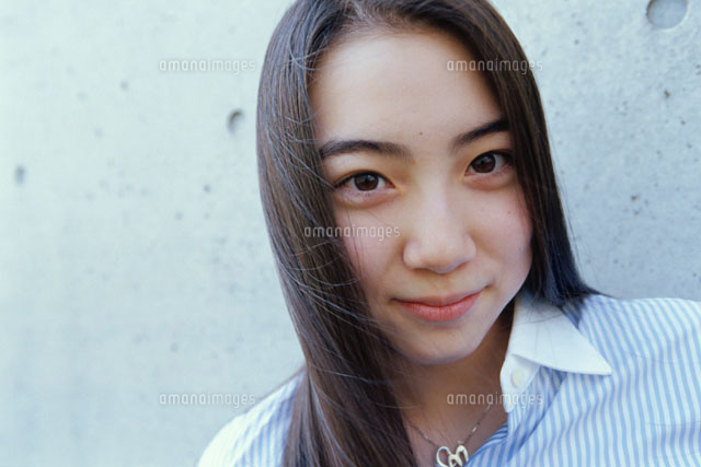 ロングヘアの女の子 日本人
(c)KAZUO OGAWA/orion