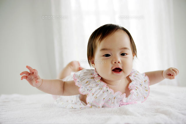 生後6ヶ月の赤ちゃん
(c)KAZUO OGAWA/orion