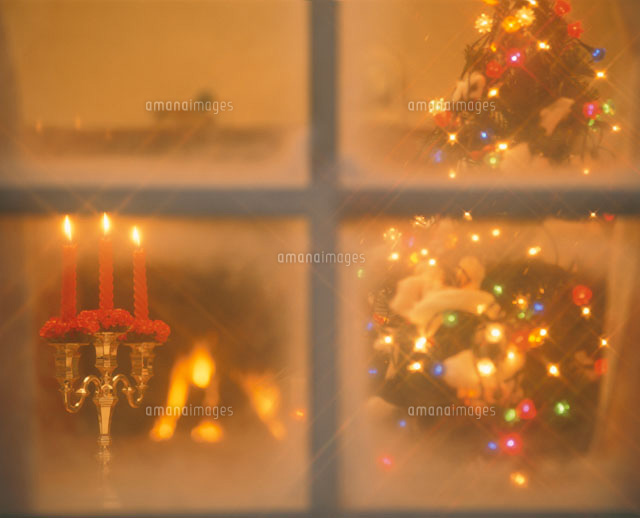 クリスマスイメージ(暖炉・ツリー・キャンドル)
(c)TAKAO ONOZATO/orion