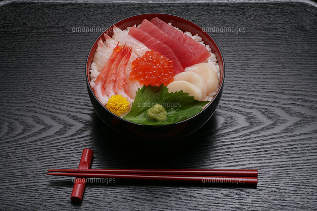 海鮮丼
(c)TAKAO ONOZATO/orion