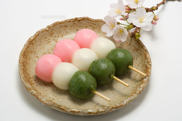 三色団子と桜
(c)TAKAO ONOZATO/orion