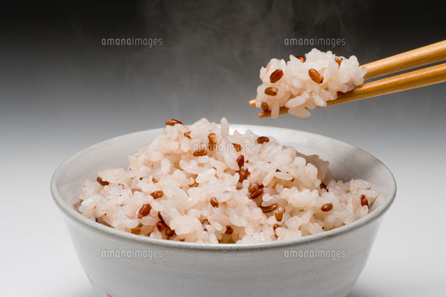 赤米入りご飯
(c)TAKAO ONOZATO/orion