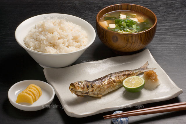麦ご飯といわしの丸干し定食
(c)TAKAO ONOZATO/orion