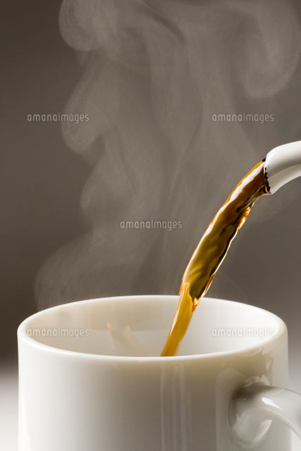 カップに注がれるコーヒー
(c)TAKAO ONOZATO/orion