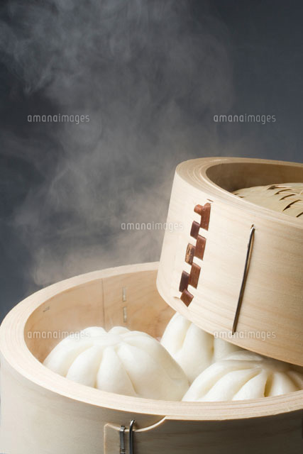 蒸し器に入った肉まん
(c)TAKAO ONOZATO/orion