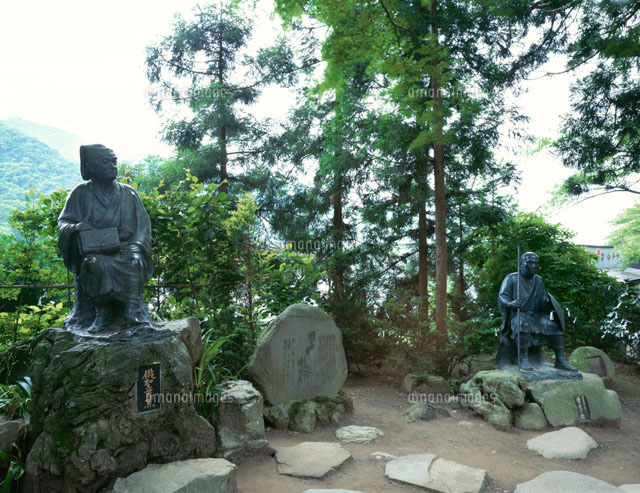 芭蕉と曽良の象 山寺 山形県
(c)TSUYOSHI HIRATSUKA/SEBUN PHOTO