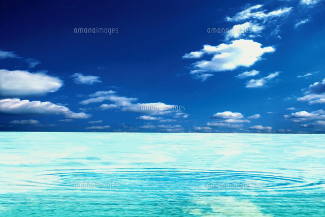 空と海
(c)KENJI HATA/orion
