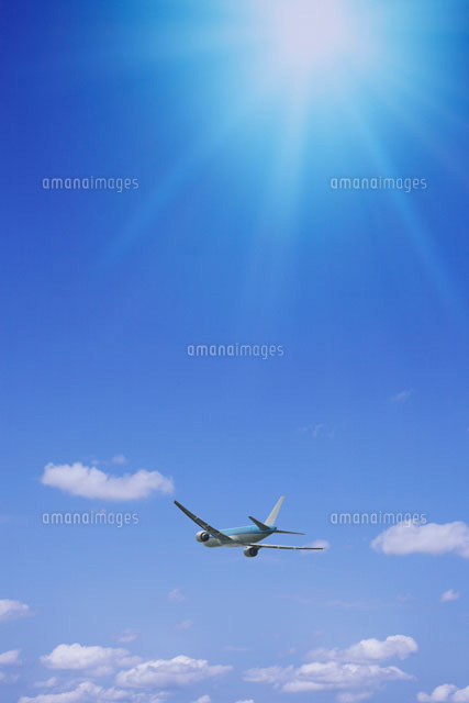 飛行機と空
(c)KENJI HATA/orion