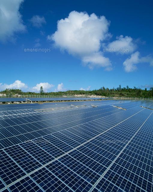太陽光発電のパネル 宮古島 沖縄県
(c)SHIGEYUKI UENISHI/SEBUN PHOTO