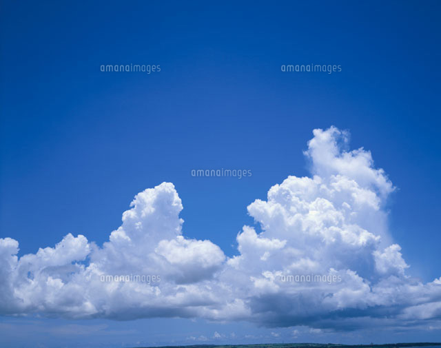 青空と積乱雲 沖縄県
(c)SHIGEYUKI UENISHI/SEBUN PHOTO