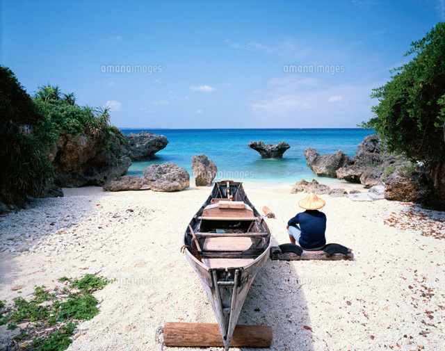 サバニと海人 沖縄県
(c)SHIGEYUKI UENISHI/SEBUN PHOTO