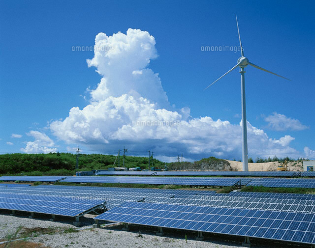 太陽光発電と風力発電 宮古島 沖縄県
(c)SHIGEYUKI UENISHI/SEBUN PHOTO