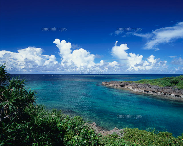 宮古島の海岸
(c)SHIGEYUKI UENISHI/SEBUN PHOTO