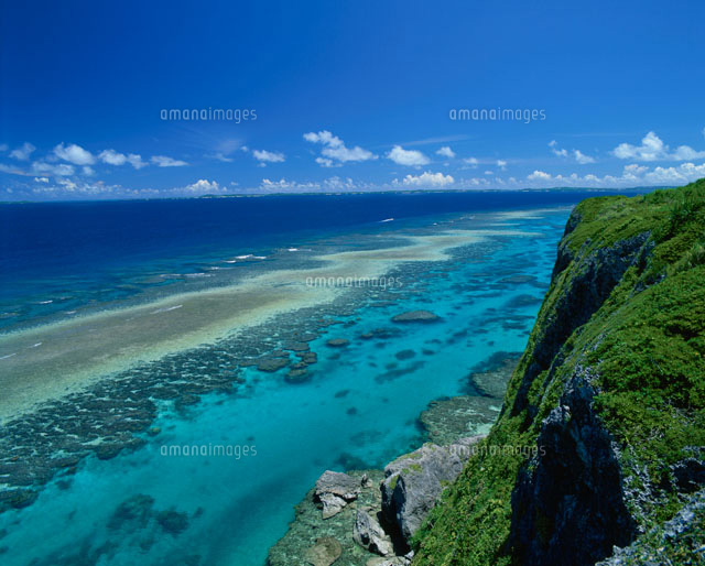 伊良部島の海岸
(c)SHIGEYUKI UENISHI/SEBUN PHOTO