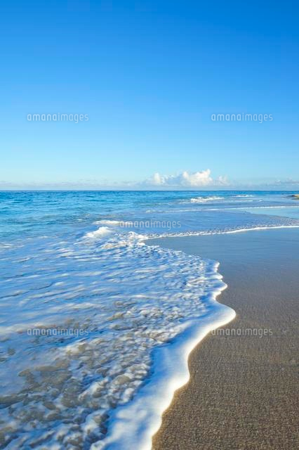 宮古島の朝の海
(c)SHIGEYUKI UENISHI/SEBUN PHOTO