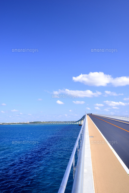 伊良部大橋
(c)SHIGEYUKI UENISHI/SEBUN PHOTO