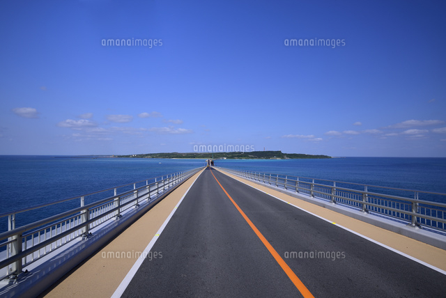 伊良部大橋
(c)SHIGEYUKI UENISHI/SEBUN PHOTO