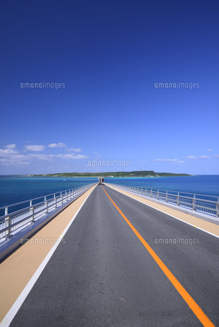 伊良部大橋
(c)SHIGEYUKI UENISHI/SEBUN PHOTO
