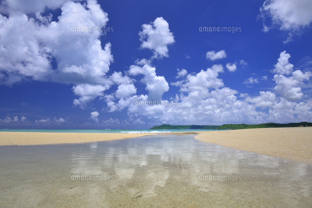 宮古島の海岸
(c)SHIGEYUKI UENISHI/SEBUN PHOTO