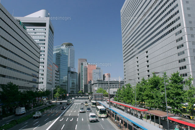 大阪駅前
(c)MASANOBU HIROSE/SEBUN PHOTO
