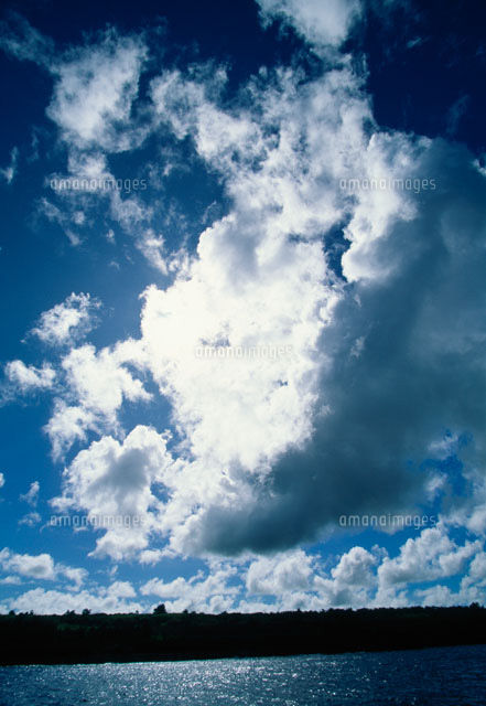 空と海
(c)MICHAEL YAMASHITA/SEBUN PHOTO