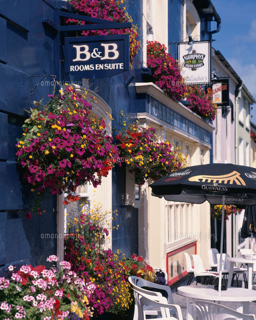 花の咲くB&Bの入り口
(c)PAUL THOMPSON/SEBUN PHOTO