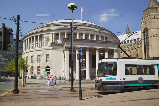 中央図書館と路面電車
(c)PAUL THOMPSON/SEBUN PHOTO
