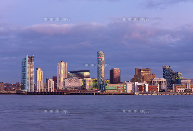 ウォターフロント
(c)PAUL THOMPSON/SEBUN PHOTO