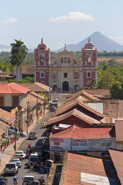 El Calvario Church and market
(c)Paul Thompson/SEBUN PHOTO