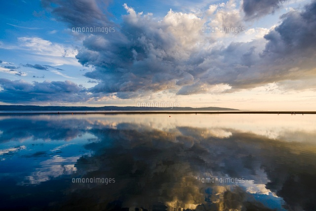 Evening light
(c)Paul Thompson/SEBUN PHOTO