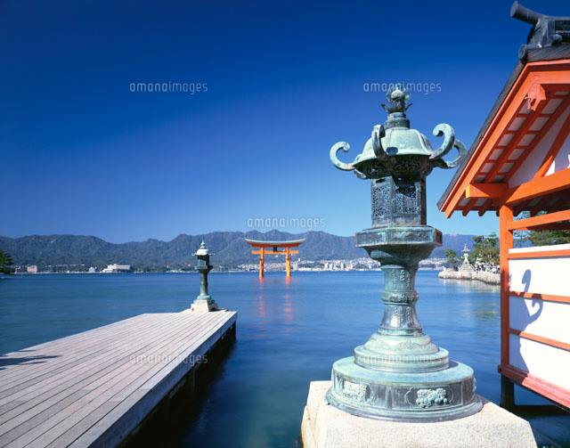 厳島神社
(c)KENICHI MINORUDA/SEBUN PHOTO