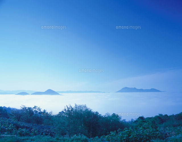 雲海の洞爺湖 洞爺村 北海道
(c)KENICHI MINORUDA/SEBUN PHOTO