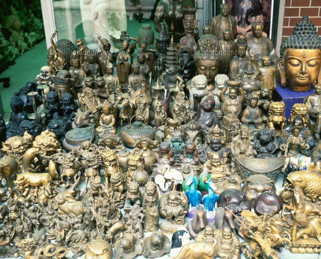 骨董品
(c)KENICHI MINORUDA/SEBUN PHOTO