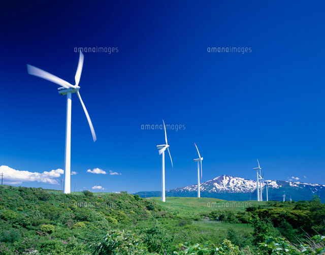 鳥海山と風力発電
(c)KENICHI MINORUDA/SEBUN PHOTO