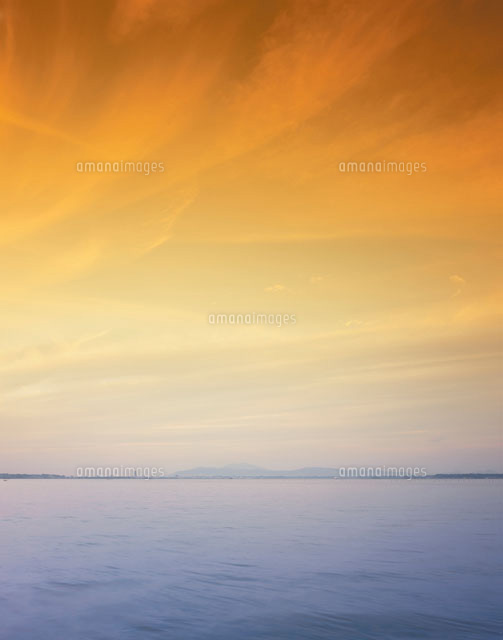 筑波山と霞ヶ浦の夕景
(c)KENICHI MINORUDA/SEBUN PHOTO
