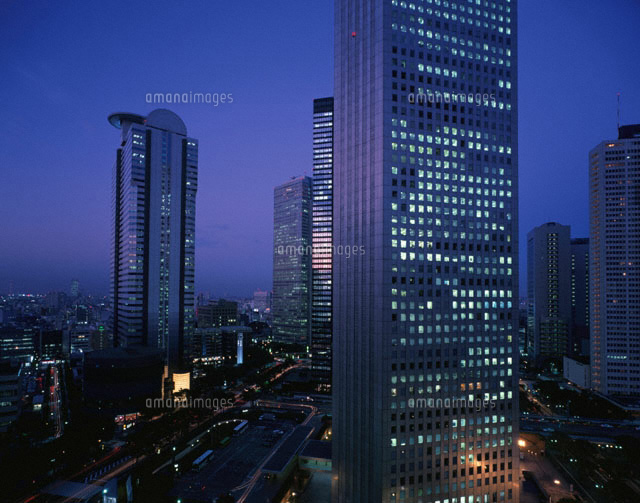 高層ビル群の夕景 東京都
(c)SEIJI TAJIMA/SEBUN PHOTO