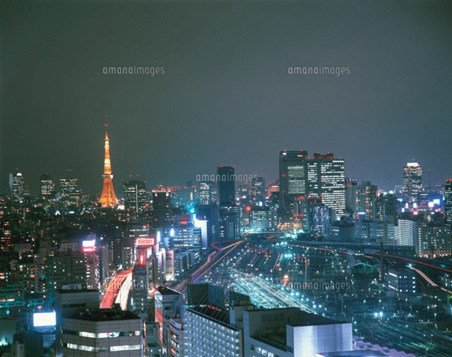 田町電車区と東京タワー夜景 東京都
(c)SEIJI TAJIMA/SEBUN PHOTO