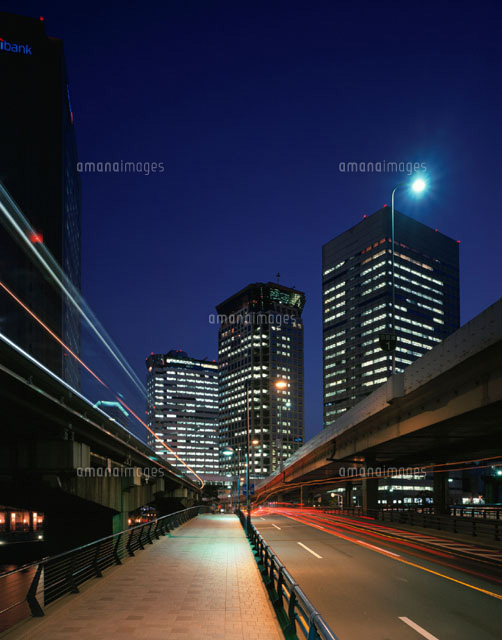 天王洲大橋と天王洲ビル群の夜景 品川区 東京都
(c)SEIJI TAJIMA/SEBUN PHOTO