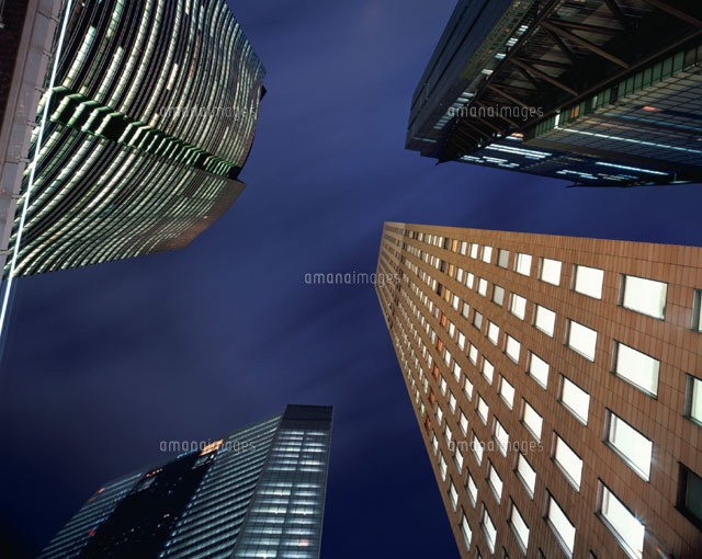 汐留シオサイトとビル群の夕景 東京都
(c)SEIJI TAJIMA/SEBUN PHOTO