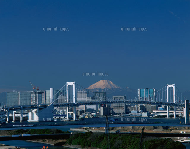 レインボーブリッジと富士山 東京都
(c)SEIJI TAJIMA/SEBUN PHOTO