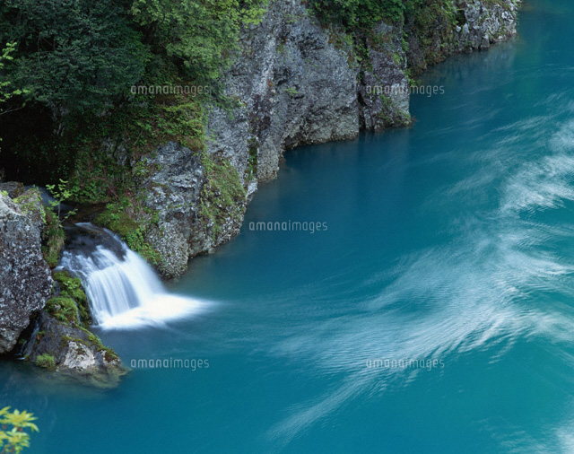 泡返渓谷の滝と流れ 田沢湖町 秋田県
(c)TOMOMI SAITO/SEBUN PHOTO