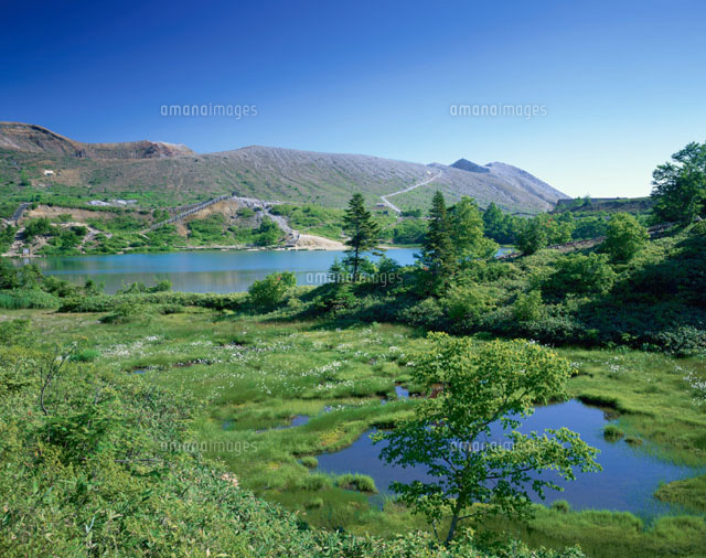 夏の弓池と草津白根山 群馬県
(c)TOMOMI SAITO/SEBUN PHOTO