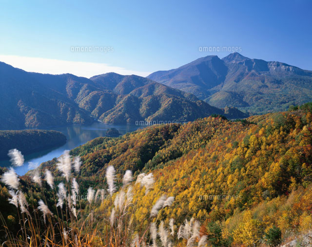 秋の秋本湖と磐梯山 福島県
(c)TOMOMI SAITO/SEBUN PHOTO
